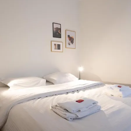 Trendy Near The Historical Centre Apartment *