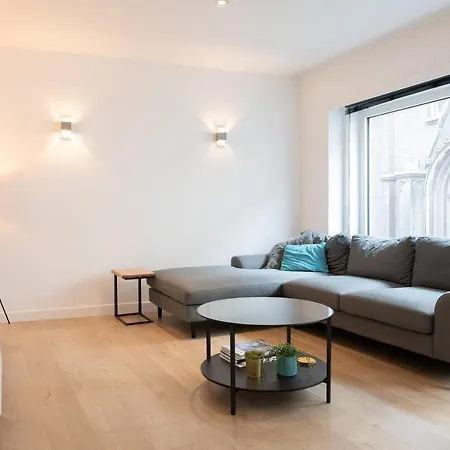 Trendy Near The Historical Centre Apartment